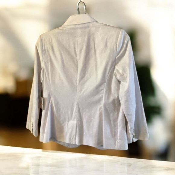 Blazer white size SP  WT 86$ tag by Rafaella button front /hanky. Cotton - Picture 3 of 15